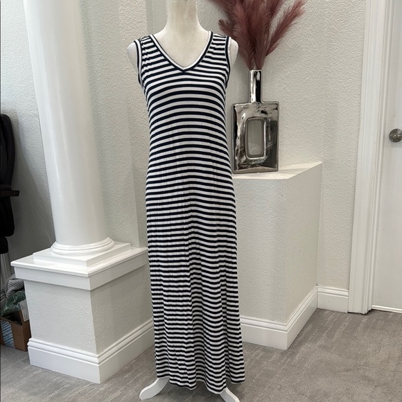 Navy Blue and White Striped Maxi Dress Petite Medium - Picture 1 of 7